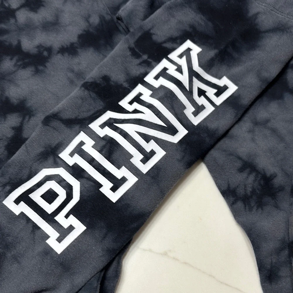 PINK Victoria's Secret Charcoal Tie-Dye Leggings - Picture 6 of 12